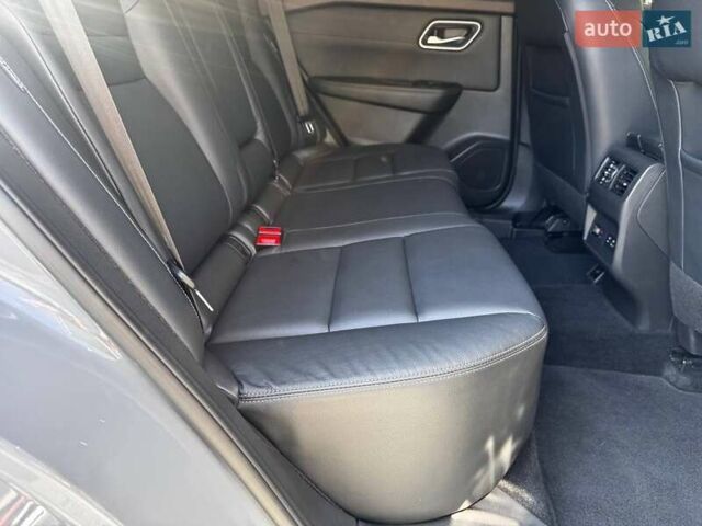 Серый Ниссан Rogue, объемом двигателя 2.49 л и пробегом 65 тыс. км за 28000 $, фото 10 на Automoto.ua