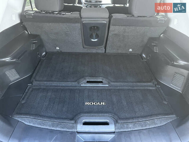 Сірий Ніссан Rogue, об'ємом двигуна 2.49 л та пробігом 91 тис. км за 17700 $, фото 23 на Automoto.ua