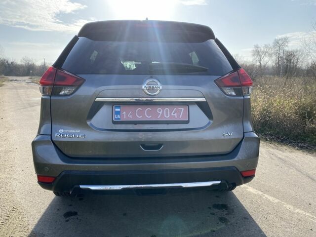 Серый Ниссан Rogue, объемом двигателя 2.5 л и пробегом 72 тыс. км за 15999 $, фото 4 на Automoto.ua