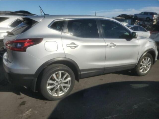 Сірий Ніссан Rogue, об'ємом двигуна 2 л та пробігом 105 тис. км за 15500 $, фото 2 на Automoto.ua