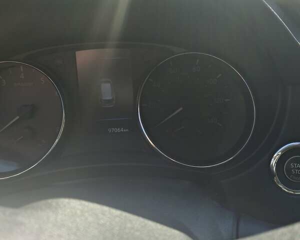 Сірий Ніссан Rogue, об'ємом двигуна 2.49 л та пробігом 98 тис. км за 16500 $, фото 1 на Automoto.ua