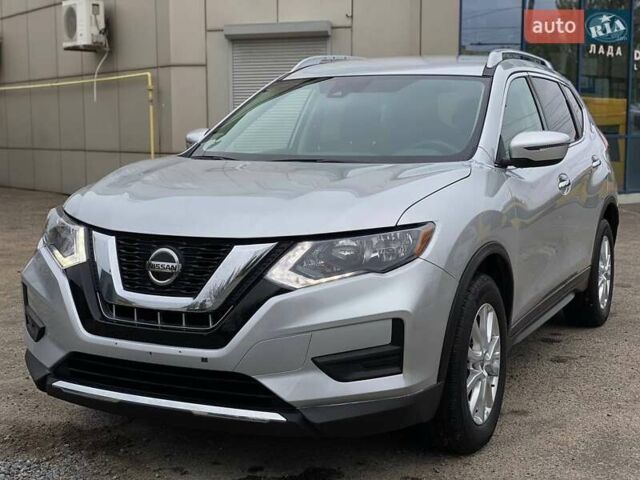 Сірий Ніссан Rogue, об'ємом двигуна 2.5 л та пробігом 110 тис. км за 17500 $, фото 4 на Automoto.ua