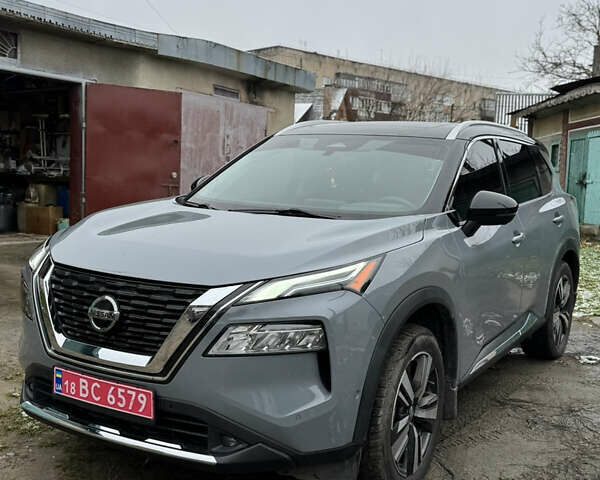 Серый Ниссан Rogue, объемом двигателя 2.49 л и пробегом 84 тыс. км за 27200 $, фото 2 на Automoto.ua