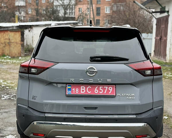 Серый Ниссан Rogue, объемом двигателя 2.49 л и пробегом 84 тыс. км за 27200 $, фото 5 на Automoto.ua