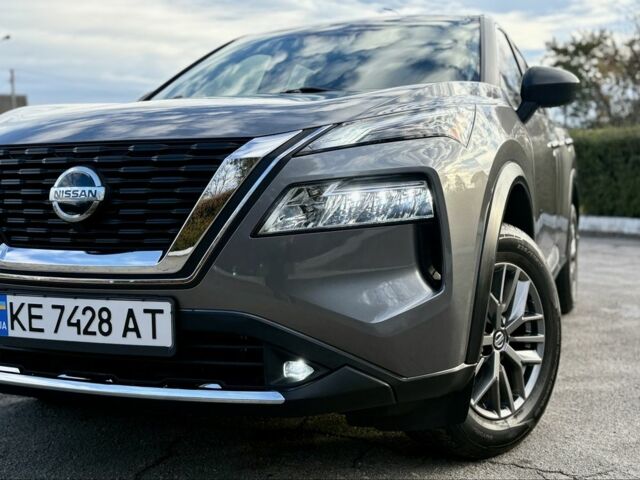 Серый Ниссан Rogue, объемом двигателя 2.5 л и пробегом 109 тыс. км за 20999 $, фото 11 на Automoto.ua