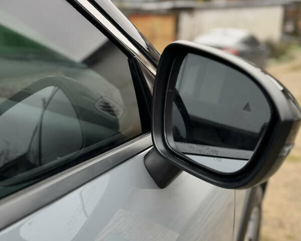 Серый Ниссан Rogue, объемом двигателя 2.49 л и пробегом 84 тыс. км за 27200 $, фото 24 на Automoto.ua