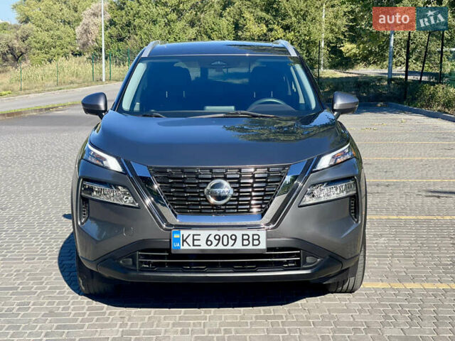 Серый Ниссан Rogue, объемом двигателя 2.49 л и пробегом 120 тыс. км за 20950 $, фото 2 на Automoto.ua
