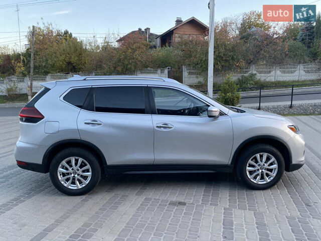 Серый Ниссан Rogue, объемом двигателя 2.49 л и пробегом 65 тыс. км за 16600 $, фото 7 на Automoto.ua
