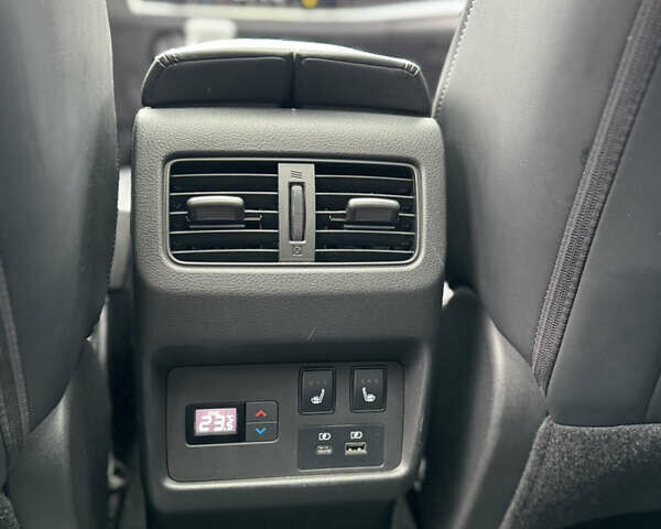 Серый Ниссан Rogue, объемом двигателя 2.49 л и пробегом 84 тыс. км за 27200 $, фото 25 на Automoto.ua