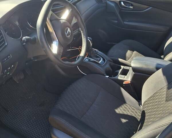 Сірий Ніссан Rogue, об'ємом двигуна 2.49 л та пробігом 98 тис. км за 16500 $, фото 6 на Automoto.ua