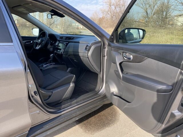 Серый Ниссан Rogue, объемом двигателя 2.5 л и пробегом 72 тыс. км за 15999 $, фото 20 на Automoto.ua