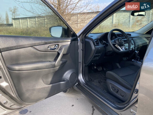 Серый Ниссан Rogue, объемом двигателя 2.5 л и пробегом 72 тыс. км за 15999 $, фото 15 на Automoto.ua