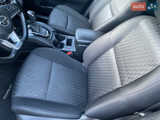 Серый Ниссан Rogue, объемом двигателя 2.49 л и пробегом 65 тыс. км за 16600 $, фото 10 на Automoto.ua