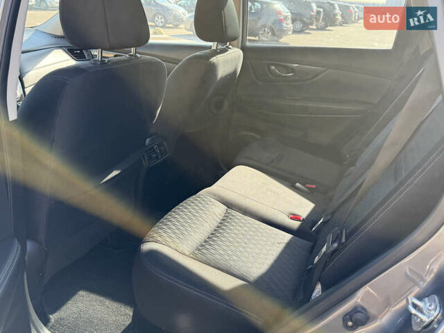 Сірий Ніссан Rogue, об'ємом двигуна 2.49 л та пробігом 220 тис. км за 14900 $, фото 10 на Automoto.ua