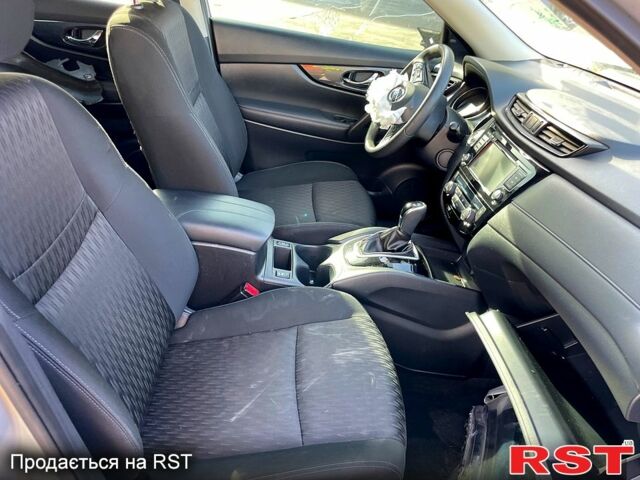 Сірий Ніссан Rogue, об'ємом двигуна 2.5 л та пробігом 75 тис. км за 15999 $, фото 10 на Automoto.ua
