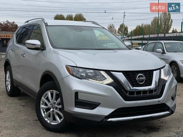 Сірий Ніссан Rogue, об'ємом двигуна 2.5 л та пробігом 110 тис. км за 17500 $, фото 3 на Automoto.ua