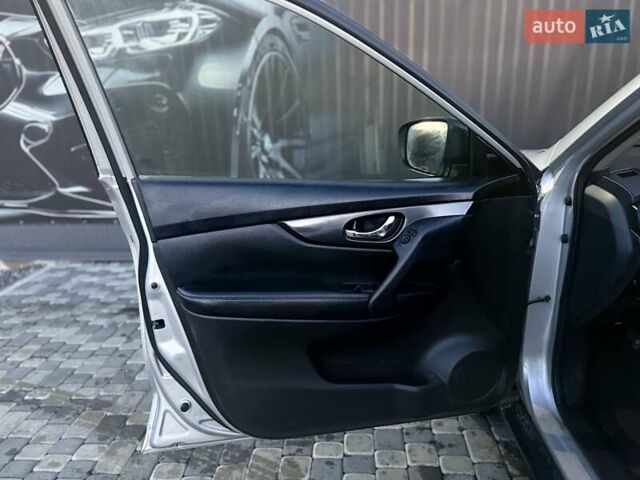 Серый Ниссан Rogue, объемом двигателя 2.49 л и пробегом 180 тыс. км за 11300 $, фото 22 на Automoto.ua