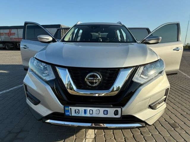Серый Ниссан Rogue, объемом двигателя 2.5 л и пробегом 56 тыс. км за 17500 $, фото 1 на Automoto.ua