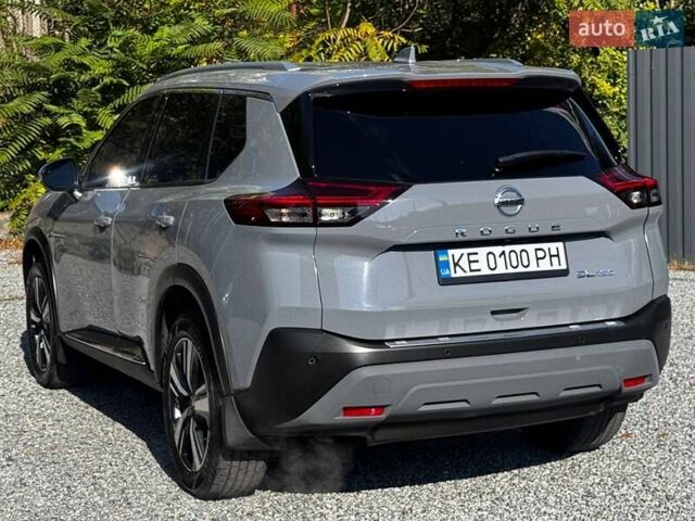 Серый Ниссан Rogue, объемом двигателя 2.49 л и пробегом 65 тыс. км за 28000 $, фото 5 на Automoto.ua