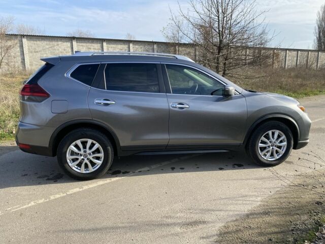 Серый Ниссан Rogue, объемом двигателя 2.5 л и пробегом 72 тыс. км за 15999 $, фото 6 на Automoto.ua