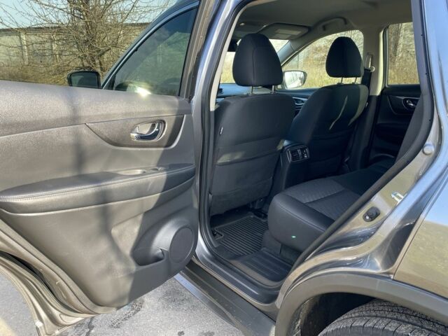 Серый Ниссан Rogue, объемом двигателя 2.5 л и пробегом 72 тыс. км за 15999 $, фото 16 на Automoto.ua