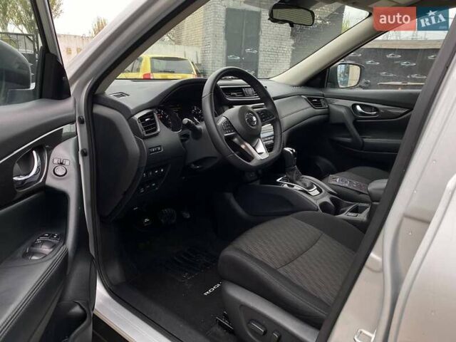 Сірий Ніссан Rogue, об'ємом двигуна 2.5 л та пробігом 110 тис. км за 17500 $, фото 11 на Automoto.ua