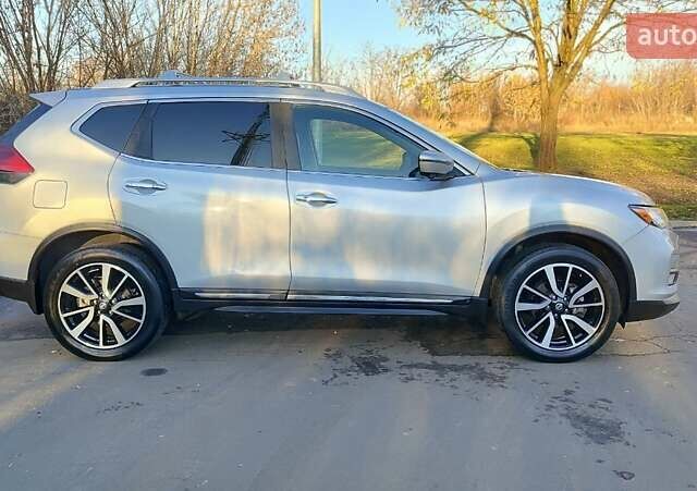 Сірий Ніссан Rogue, об'ємом двигуна 2.5 л та пробігом 22 тис. км за 17999 $, фото 3 на Automoto.ua