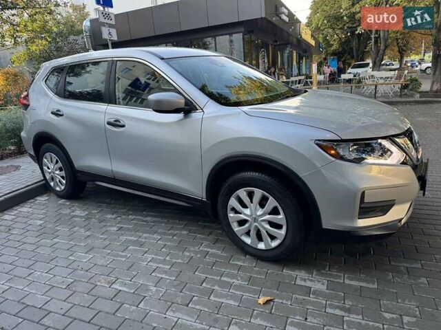 Серый Ниссан Rogue, объемом двигателя 2.49 л и пробегом 30 тыс. км за 13600 $, фото 2 на Automoto.ua