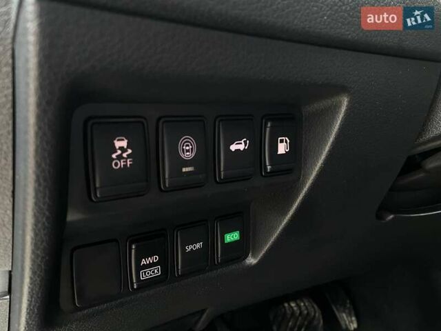 Сірий Ніссан Rogue, об'ємом двигуна 2.5 л та пробігом 110 тис. км за 17500 $, фото 12 на Automoto.ua