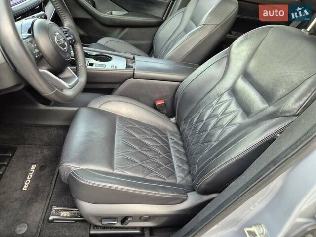 Сірий Ніссан Rogue, об'ємом двигуна 2.49 л та пробігом 99 тис. км за 25999 $, фото 3 на Automoto.ua