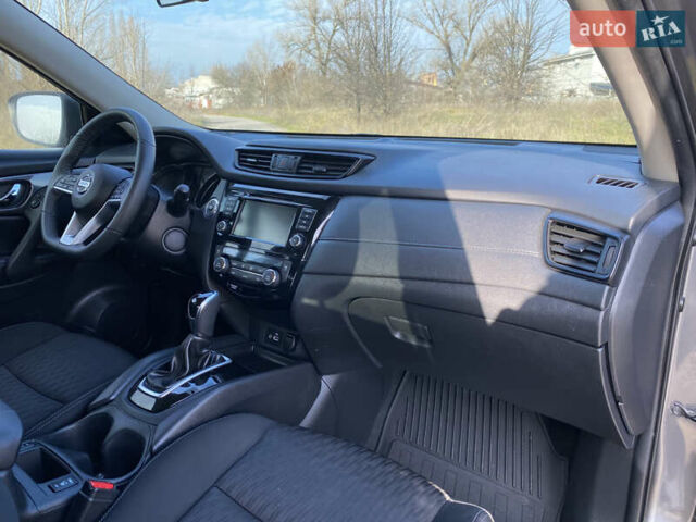 Серый Ниссан Rogue, объемом двигателя 2.5 л и пробегом 72 тыс. км за 15999 $, фото 24 на Automoto.ua