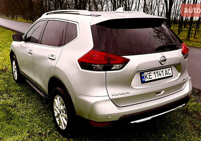 Серый Ниссан Rogue, объемом двигателя 2.49 л и пробегом 56 тыс. км за 17499 $, фото 11 на Automoto.ua