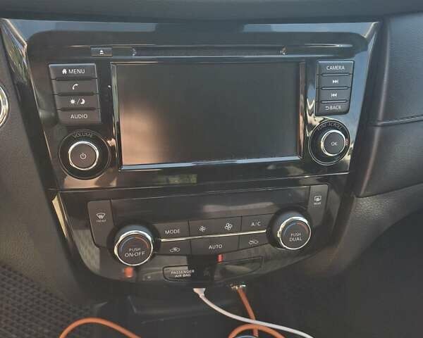 Сірий Ніссан Rogue, об'ємом двигуна 2.49 л та пробігом 98 тис. км за 16500 $, фото 4 на Automoto.ua