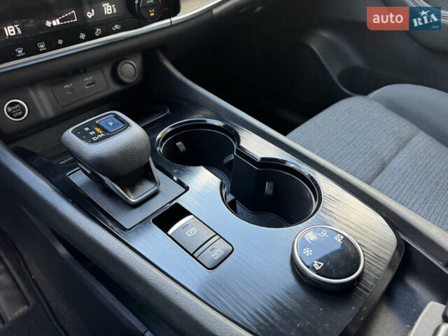 Серый Ниссан Rogue, объемом двигателя 2.49 л и пробегом 113 тыс. км за 21400 $, фото 8 на Automoto.ua