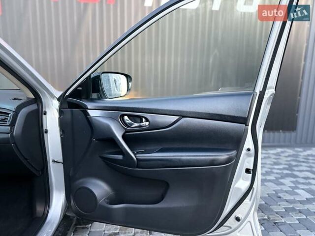 Серый Ниссан Rogue, объемом двигателя 2.49 л и пробегом 180 тыс. км за 11300 $, фото 35 на Automoto.ua