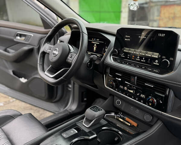 Серый Ниссан Rogue, объемом двигателя 2.49 л и пробегом 84 тыс. км за 27200 $, фото 32 на Automoto.ua