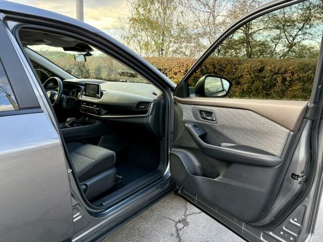 Серый Ниссан Rogue, объемом двигателя 2.5 л и пробегом 109 тыс. км за 20999 $, фото 2 на Automoto.ua