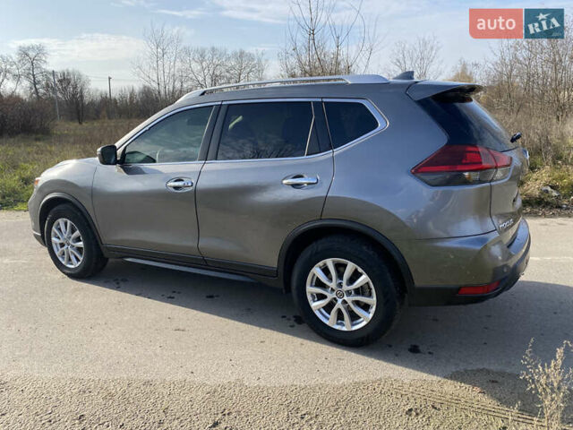 Серый Ниссан Rogue, объемом двигателя 2.5 л и пробегом 72 тыс. км за 15999 $, фото 3 на Automoto.ua