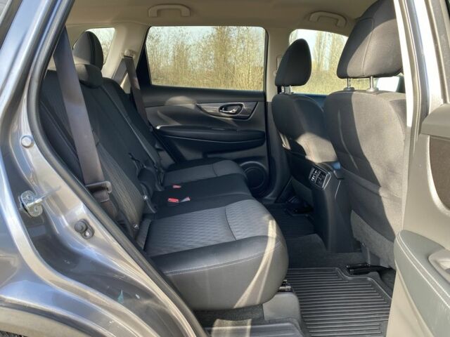 Серый Ниссан Rogue, объемом двигателя 2.5 л и пробегом 72 тыс. км за 15999 $, фото 19 на Automoto.ua