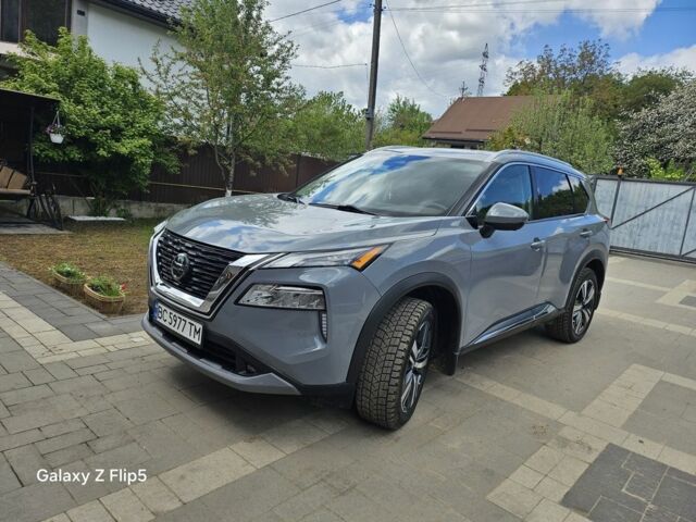 Серый Ниссан Rogue, объемом двигателя 2.5 л и пробегом 65 тыс. км за 26700 $, фото 3 на Automoto.ua