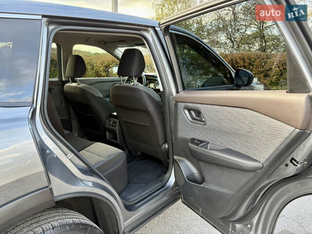 Серый Ниссан Rogue, объемом двигателя 2.49 л и пробегом 109 тыс. км за 20999 $, фото 19 на Automoto.ua