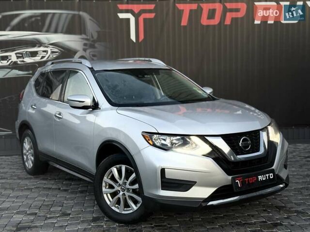 Серый Ниссан Rogue, объемом двигателя 2.49 л и пробегом 180 тыс. км за 11300 $, фото 8 на Automoto.ua