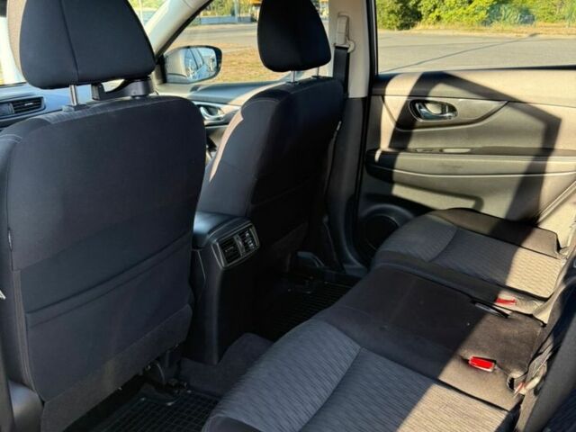 Серый Ниссан Rogue, объемом двигателя 2.5 л и пробегом 56 тыс. км за 17500 $, фото 4 на Automoto.ua