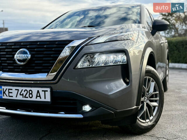 Серый Ниссан Rogue, объемом двигателя 2.49 л и пробегом 109 тыс. км за 20999 $, фото 10 на Automoto.ua