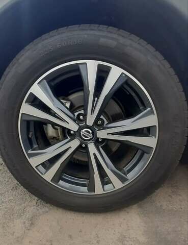 Сірий Ніссан Rogue, об'ємом двигуна 2.49 л та пробігом 94 тис. км за 18600 $, фото 13 на Automoto.ua