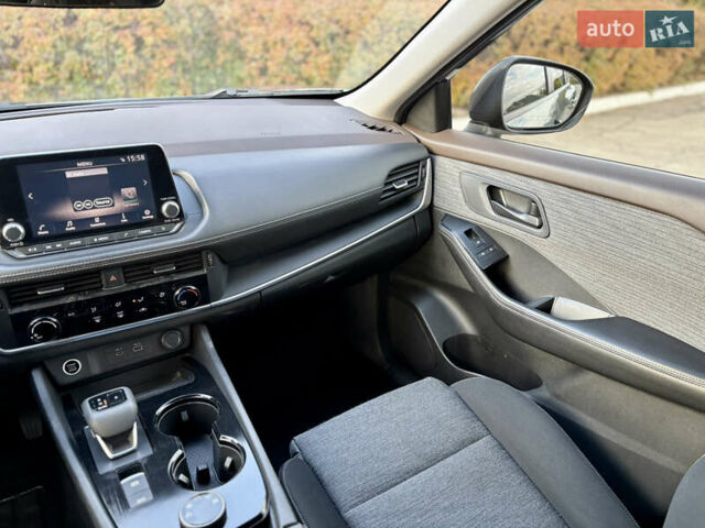 Серый Ниссан Rogue, объемом двигателя 2.49 л и пробегом 109 тыс. км за 20999 $, фото 16 на Automoto.ua