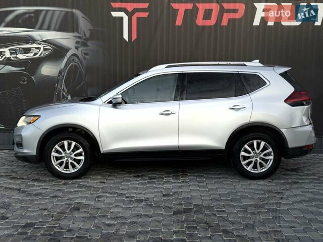 Серый Ниссан Rogue, объемом двигателя 2.49 л и пробегом 180 тыс. км за 11300 $, фото 12 на Automoto.ua
