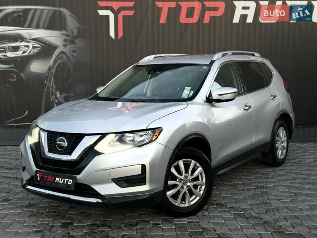 Серый Ниссан Rogue, объемом двигателя 2.49 л и пробегом 180 тыс. км за 11300 $, фото 1 на Automoto.ua