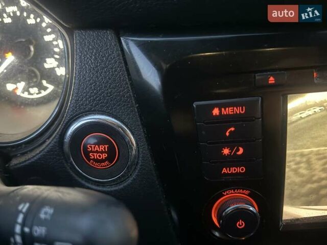 Серый Ниссан Rogue, объемом двигателя 2.49 л и пробегом 180 тыс. км за 11300 $, фото 25 на Automoto.ua