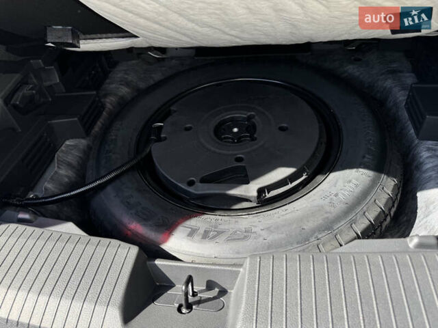 Сірий Ніссан Rogue, об'ємом двигуна 2.49 л та пробігом 27 тис. км за 30900 $, фото 55 на Automoto.ua